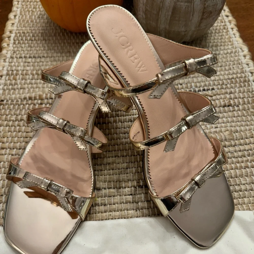 NWT J. Crew Zadie Triple Bow Gold Metallic Kitten Heels - Picture 1 of 9
